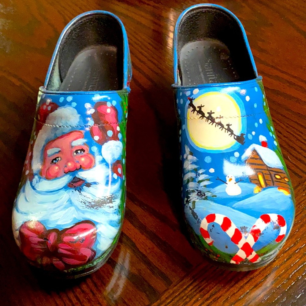 Holiday shoes with comfort built right in. Sanita